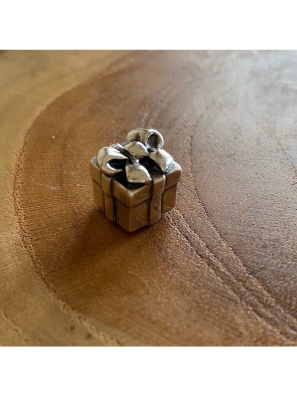 RETIRED James Avery Gift Box Charm, Sterling Silver